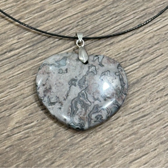Heart-Shaped Gray Stone Pendant Necklace – One of a Kind - Picture 2 of 3